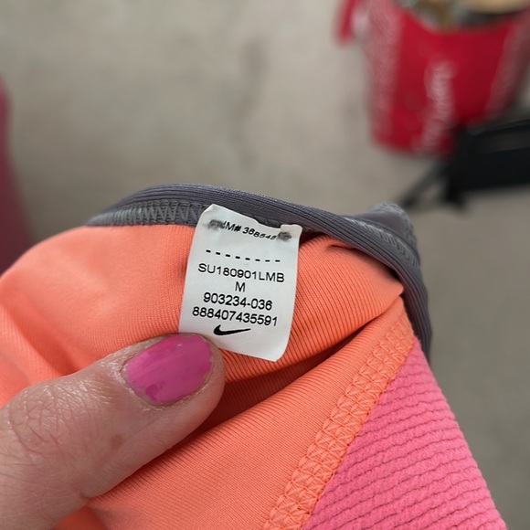 NWOT Nike Cross-Back Mesh Sports Bra - Picture 3 of 3